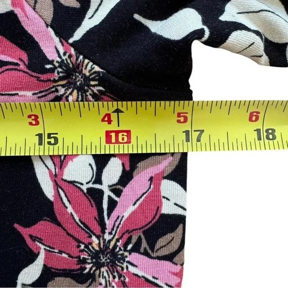 J Jill Wearever Collection Floral Tunic Top Black Red White 3/4 Sleeve XS Petite - Picture 6 of 10